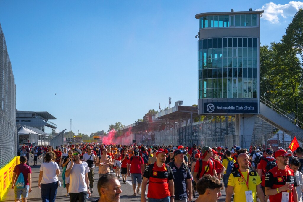 Formel 1 fans i Milano