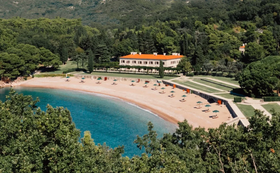 Villa Milocer med restaurant, suiter og King's Beach, Aman Sveti Stefan, Montenegro