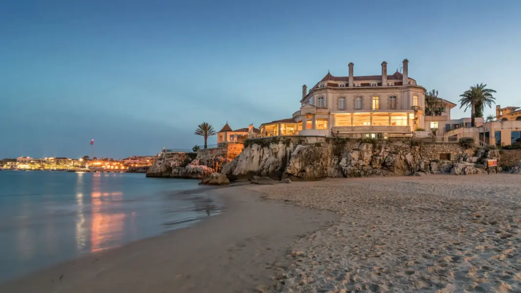 Strand og aftenstemning ved The Albatroz Hotel, Portugal