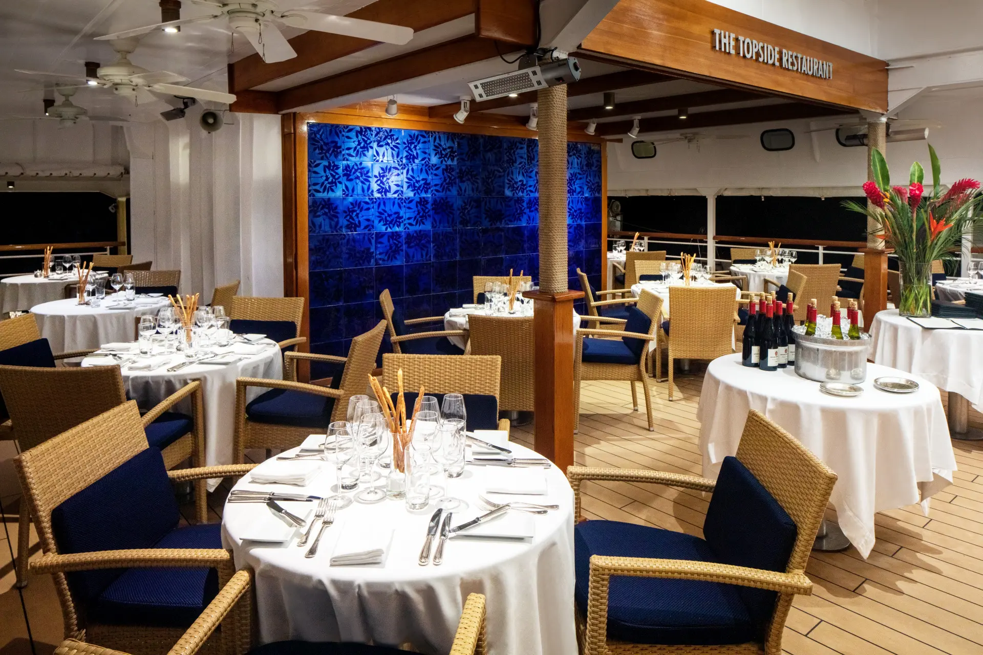 The Topside Restaurant på SeaDream Yacht Club