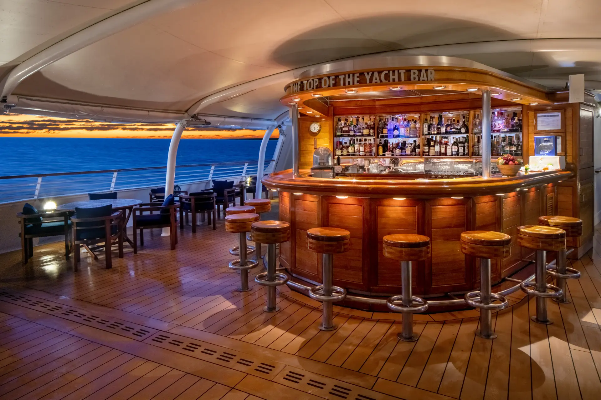 Bar om bord på SeaDream Yacht Club