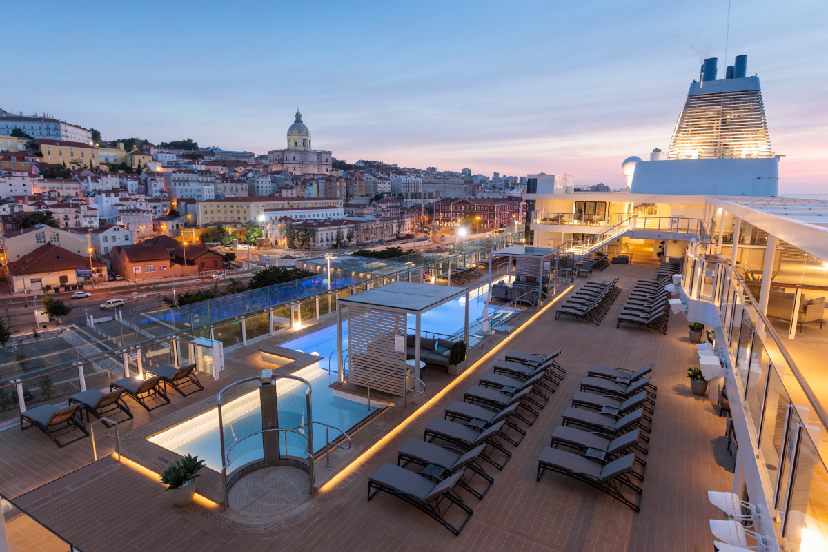 Pool dækket på Silver Ray, Silversea Cruises