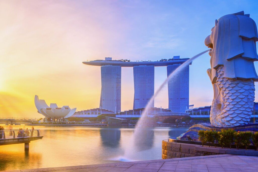 Singapore badet i morgenlys