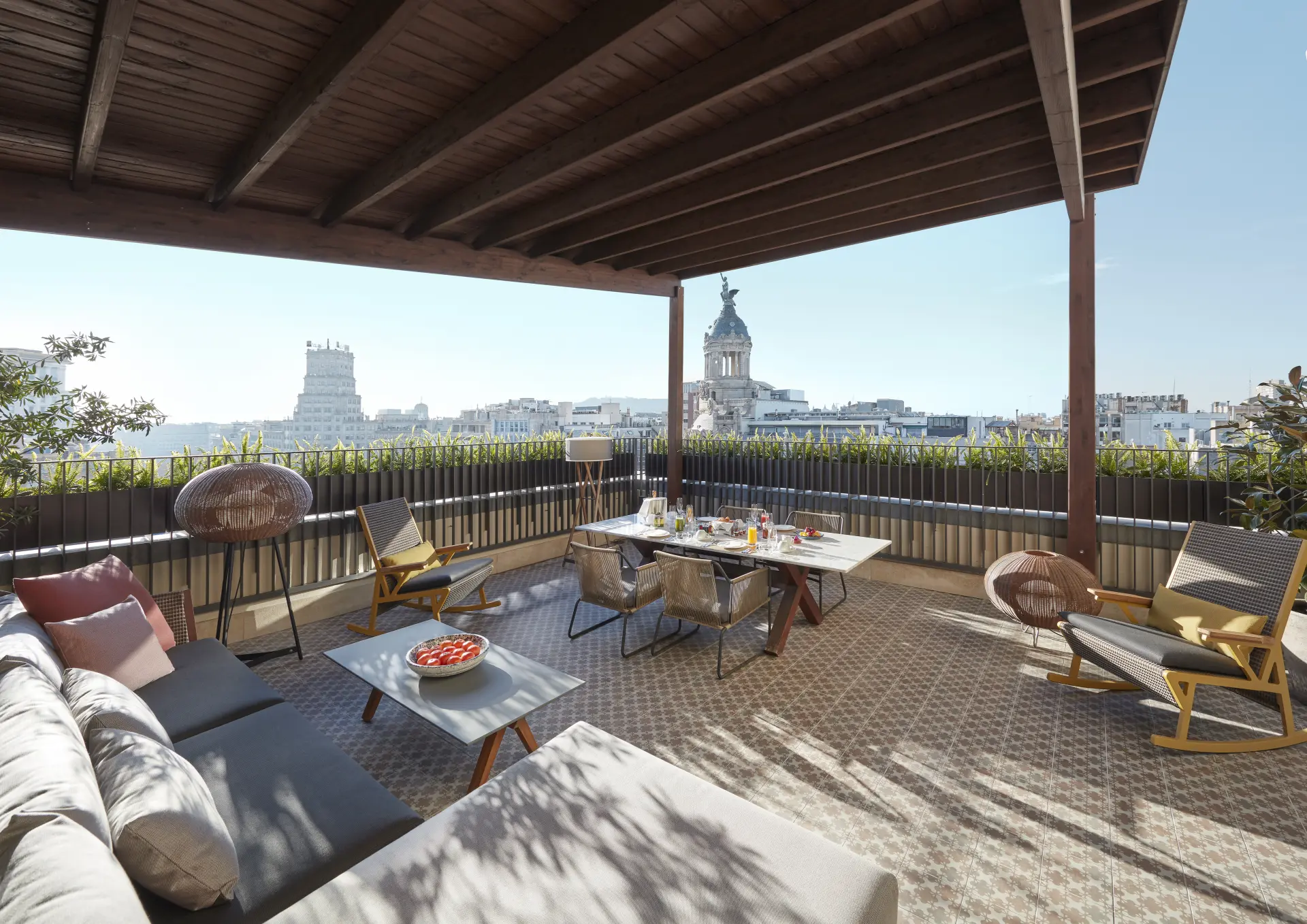 Morgenmad på rooftop-terrassen på Mandarin Oriental Barcelona, Spanien