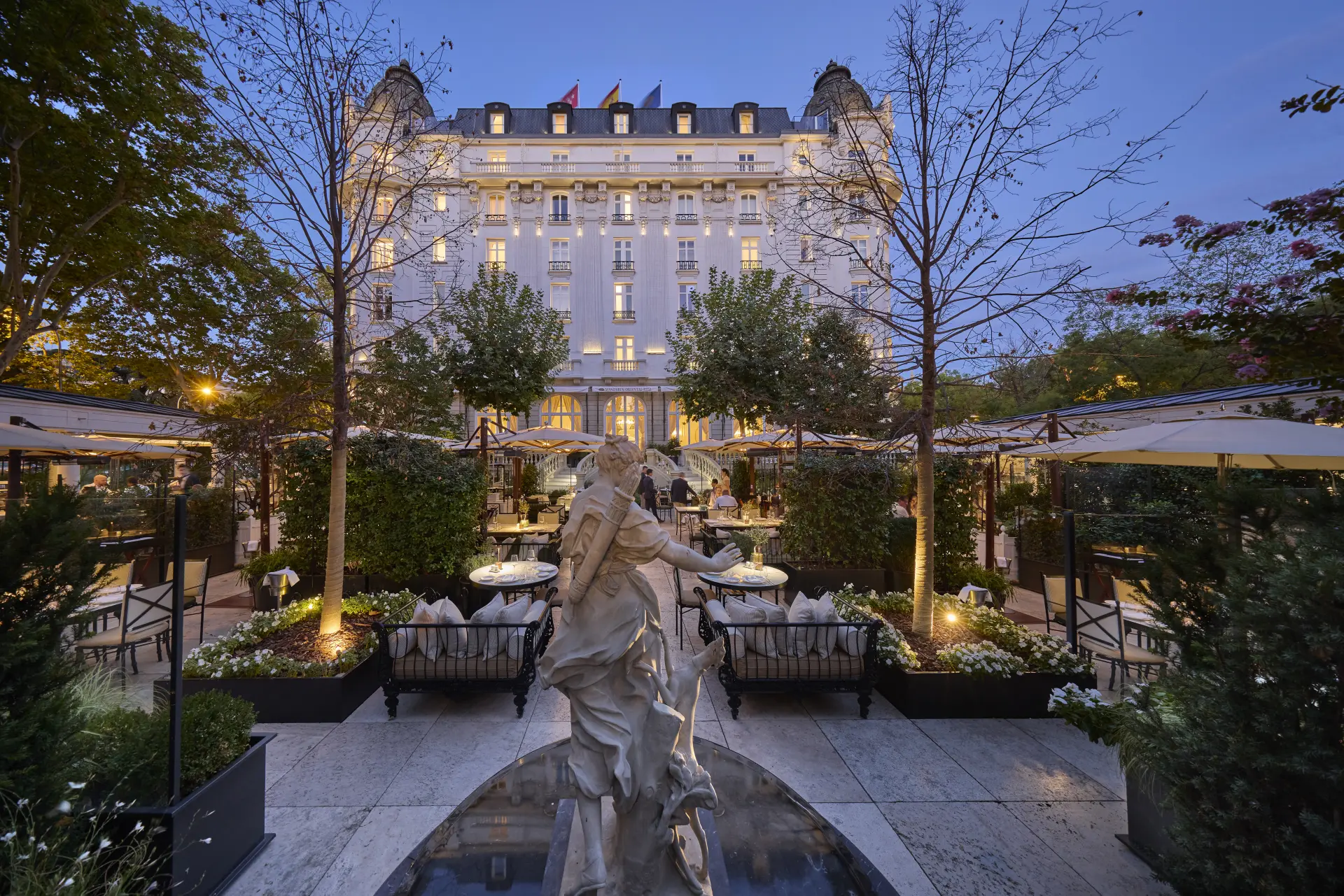 Statue i have på Mandarin Oriental Madrid, Spanien