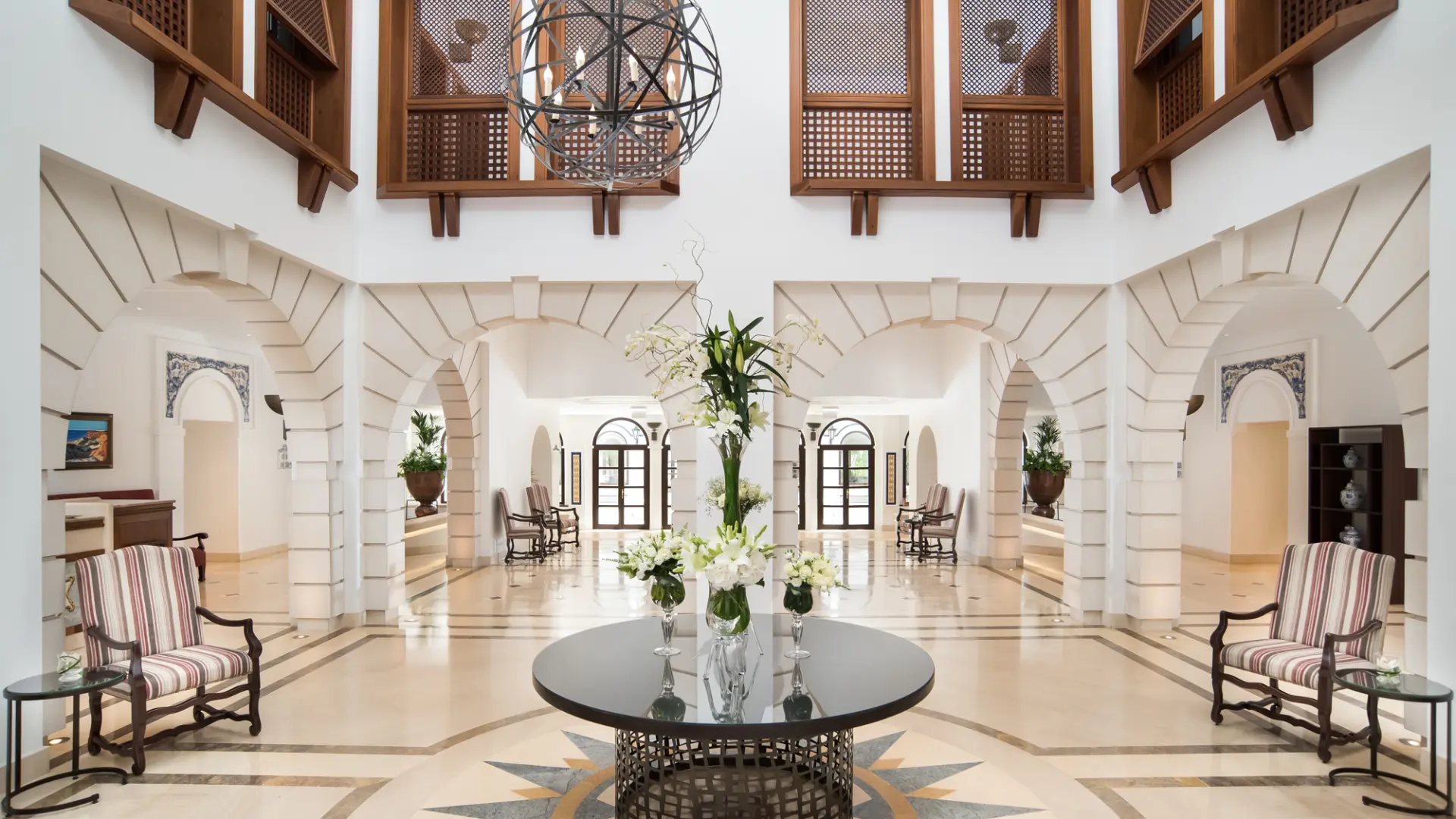 Lobby på Pine Cliffs Resort, Spanien