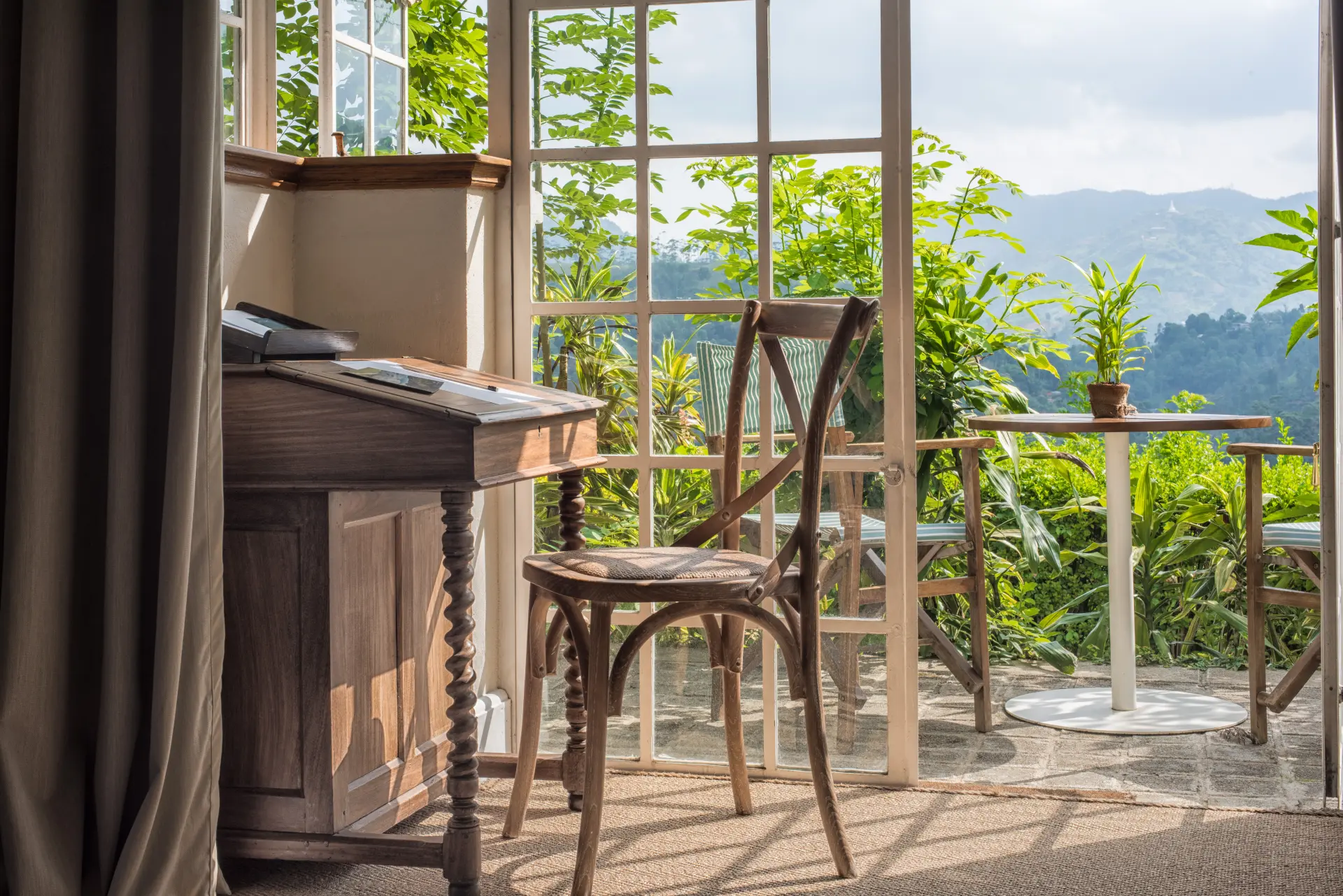 Nine Skies på Sri Lanka, Kandy Ella Rock Suite med udsigt over bjergene
