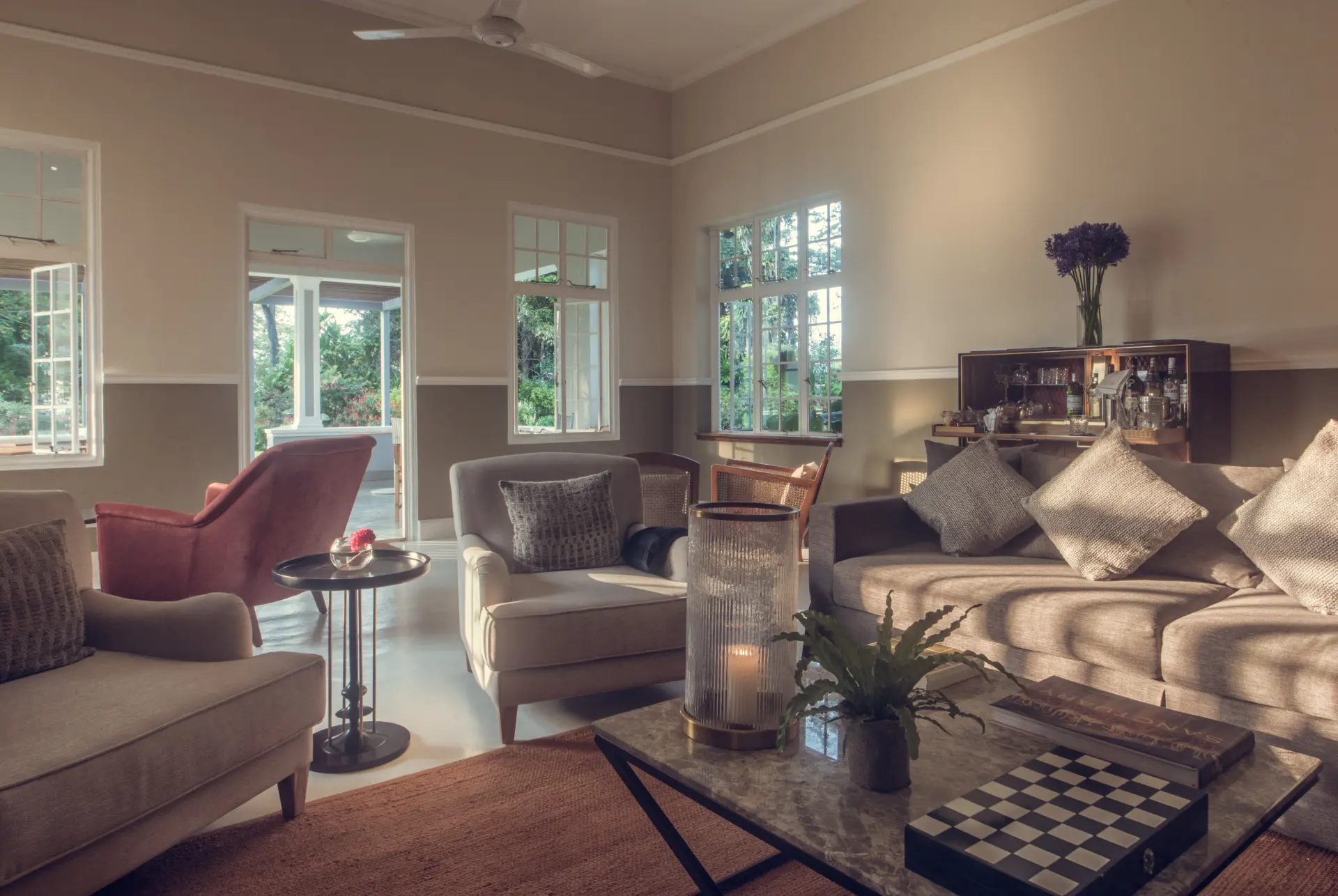 Loungeområde indenfor på Nine Skies Kandy på Sri Lanka