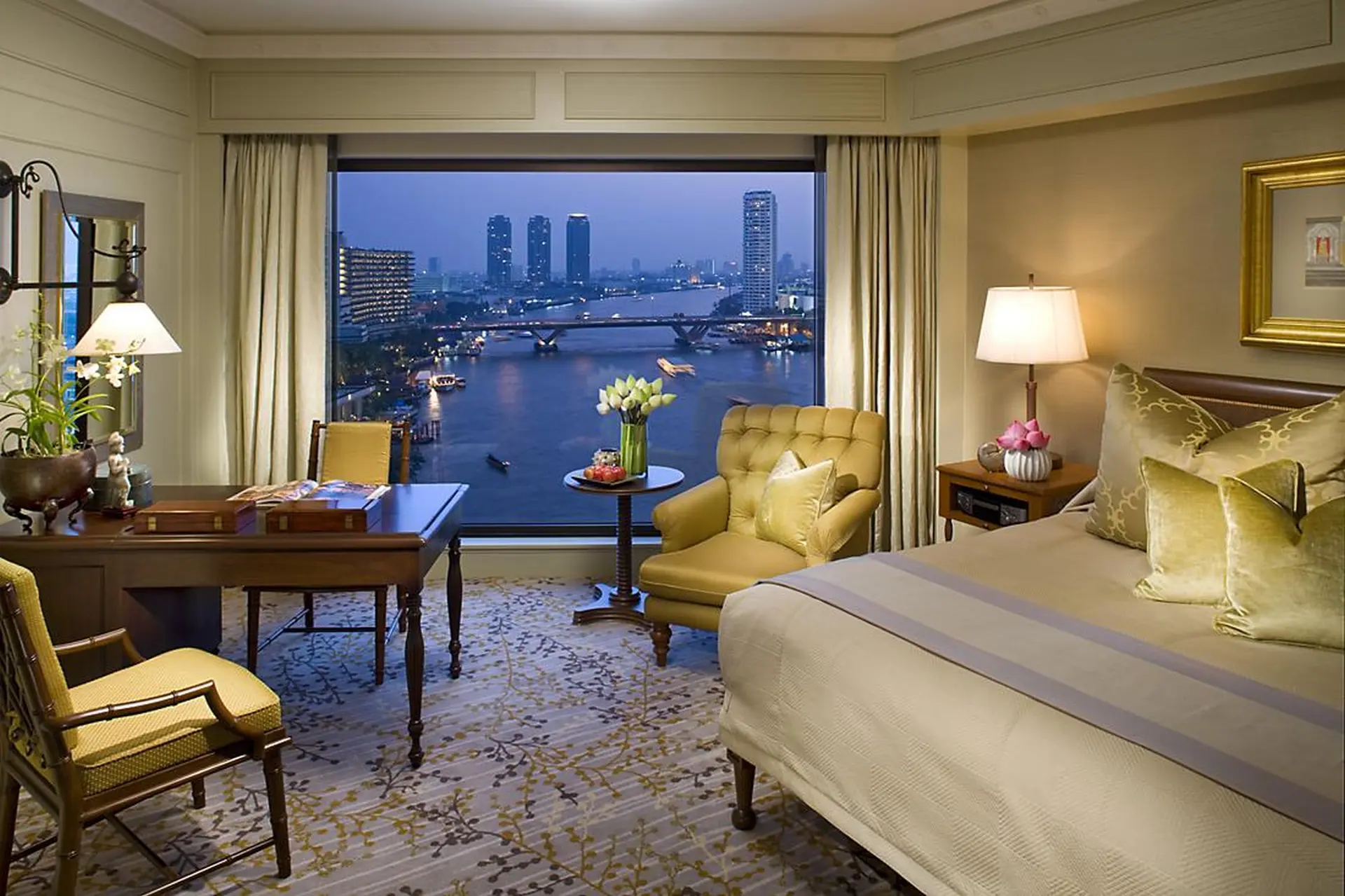 Deluxe Room soveværelse på Mandarin Oriental Bangkok i Thailand