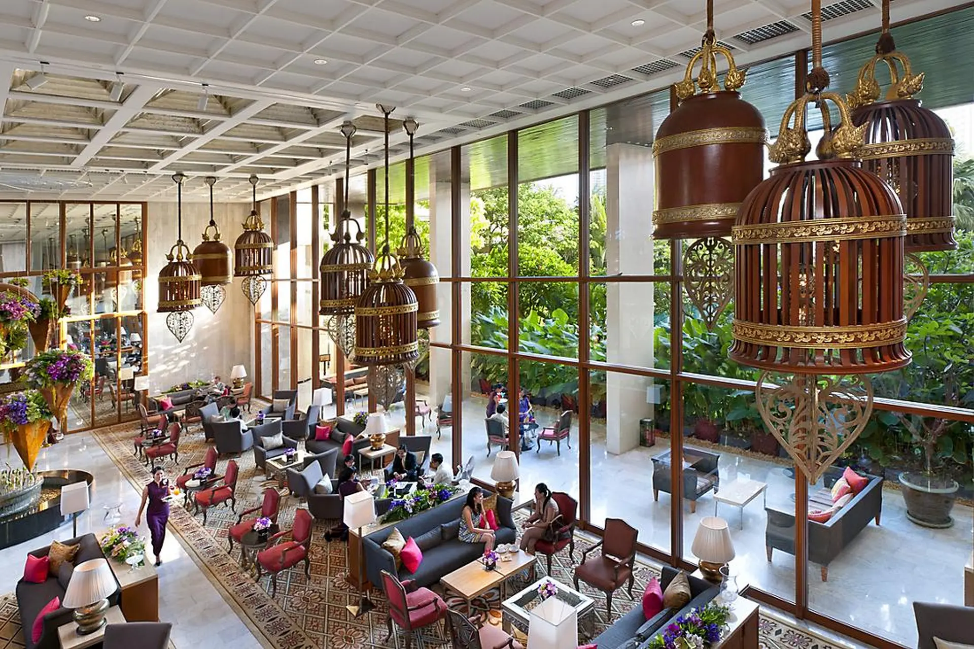 Lobby oppefra på Mandarin Oriental Bangkok i Thailand