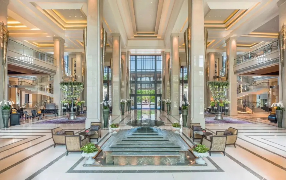 Lobby på Siam Kempinski, Bangkok i Thailand