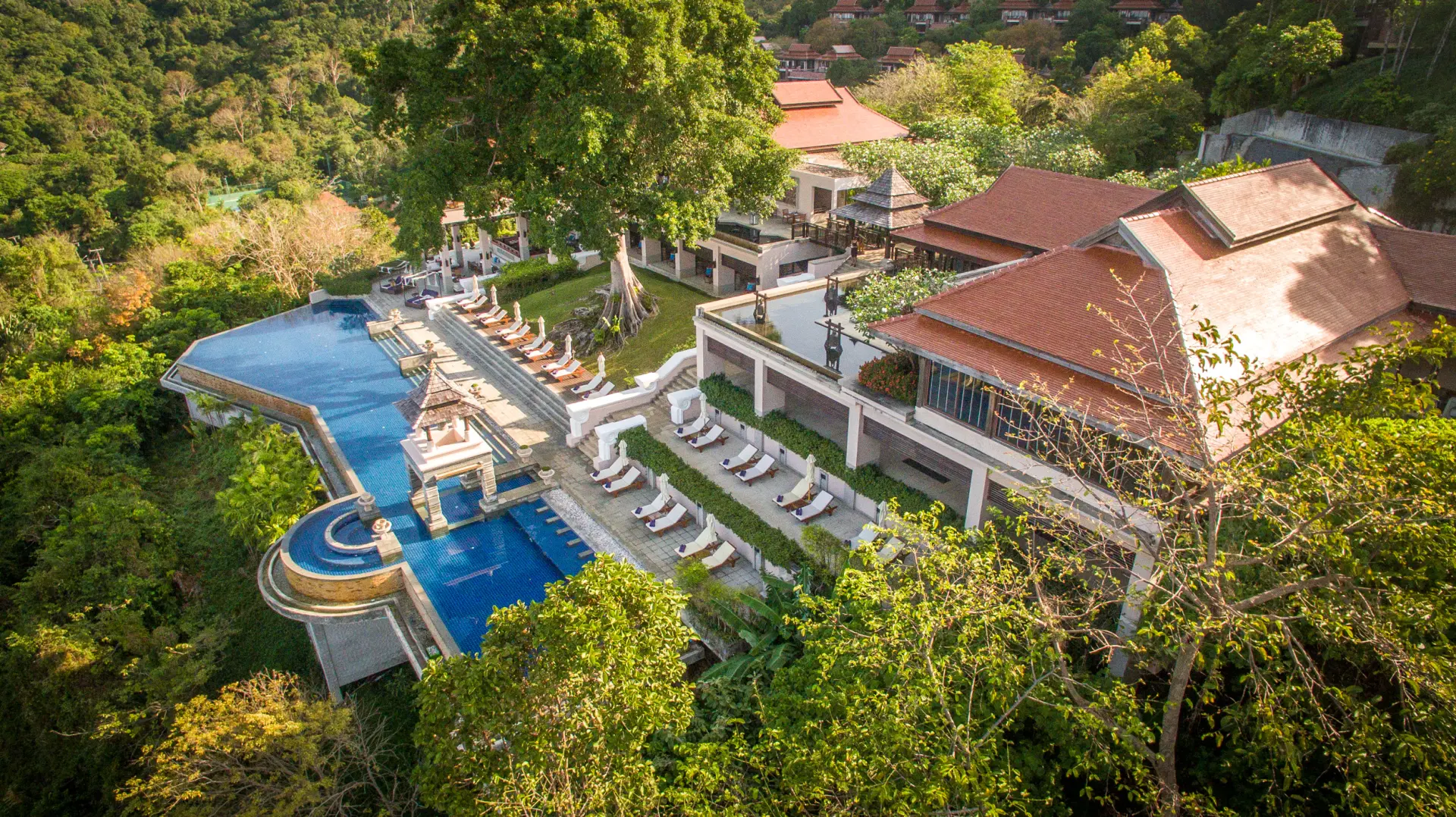 Poolområde på Koh Lanta i Thailand