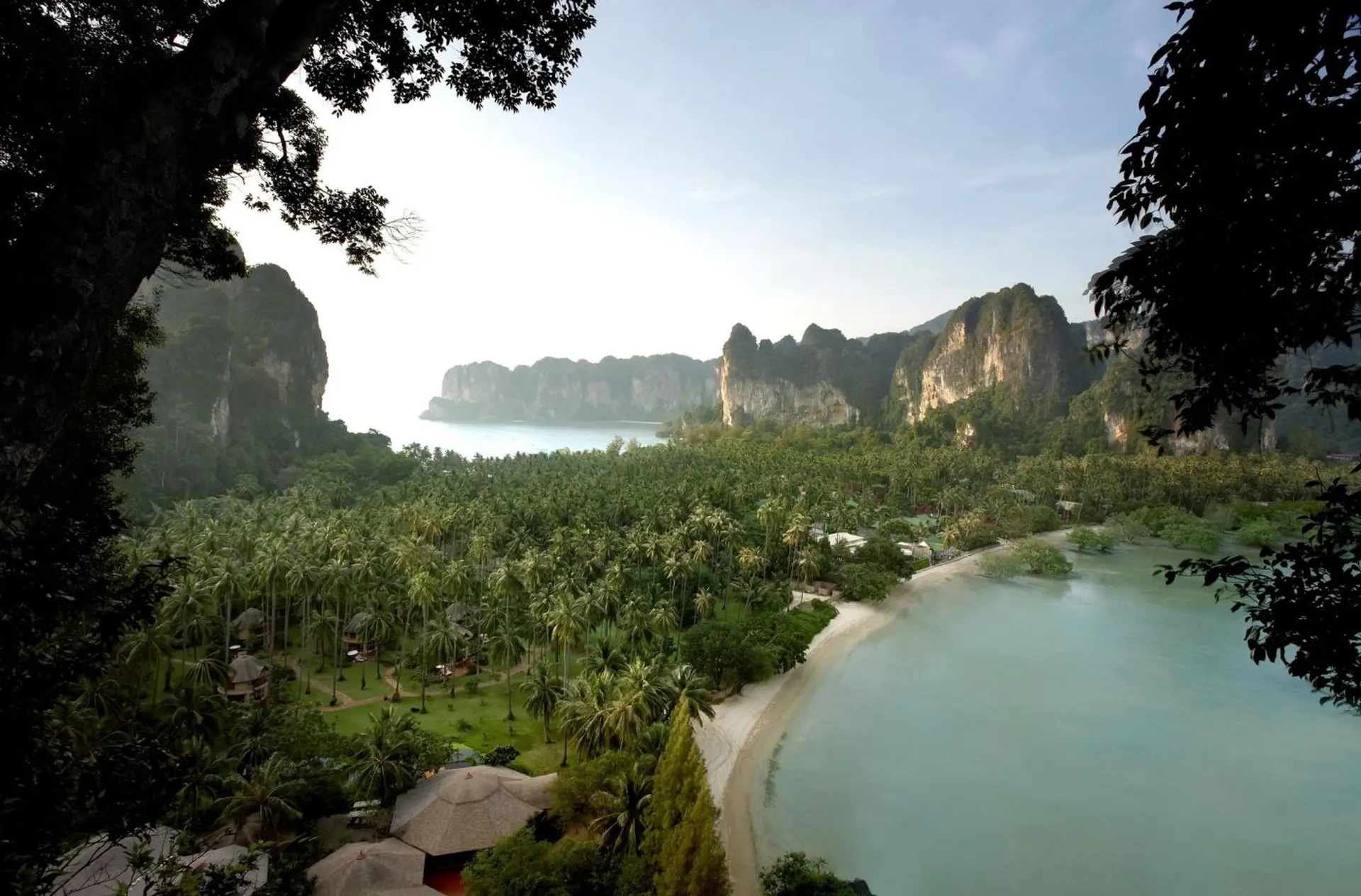 Overview af Rayavadee i Thailand
