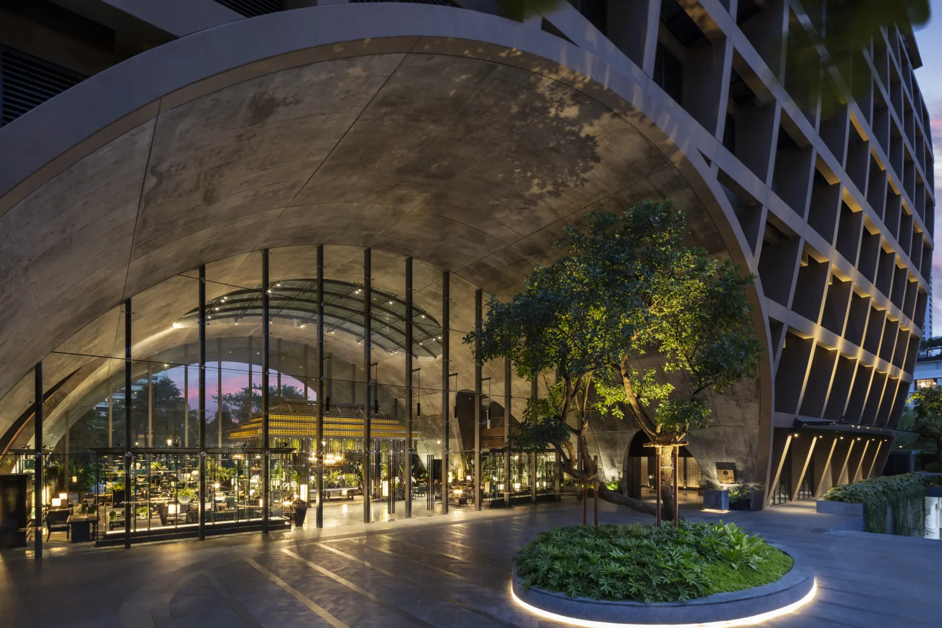 Indgangen til Sindhorn Kempinski i Thailand