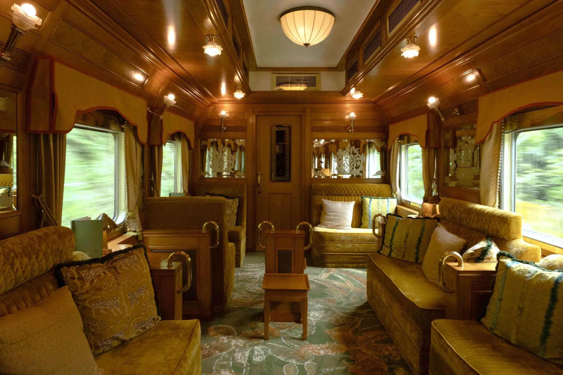 Observationslounge i Eastern Oriental Express, A Belmond Train, Togrejser, Asien