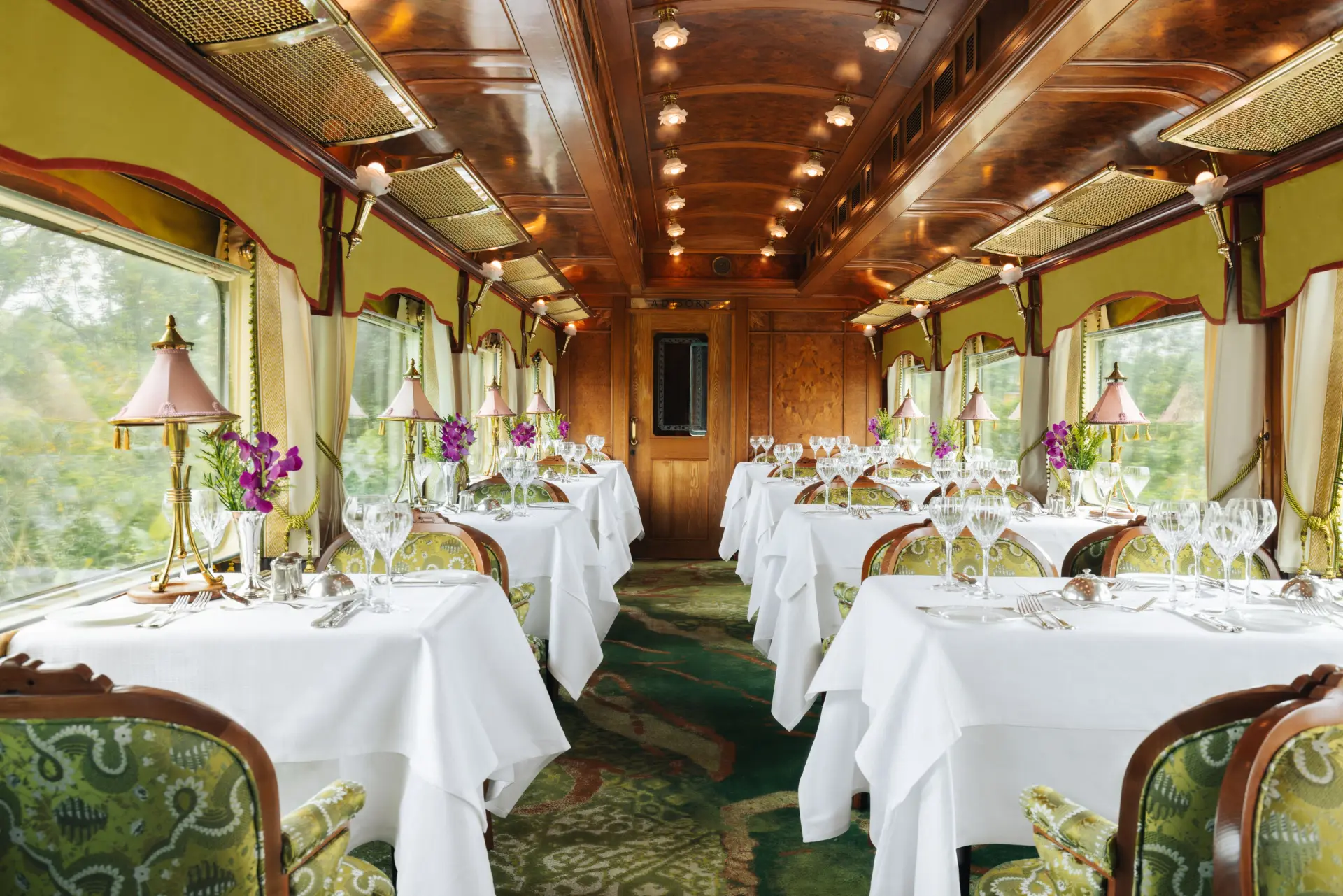 Restaurant i Eastern Oriental Express, A Belmond Train, Togrejser, Asien
