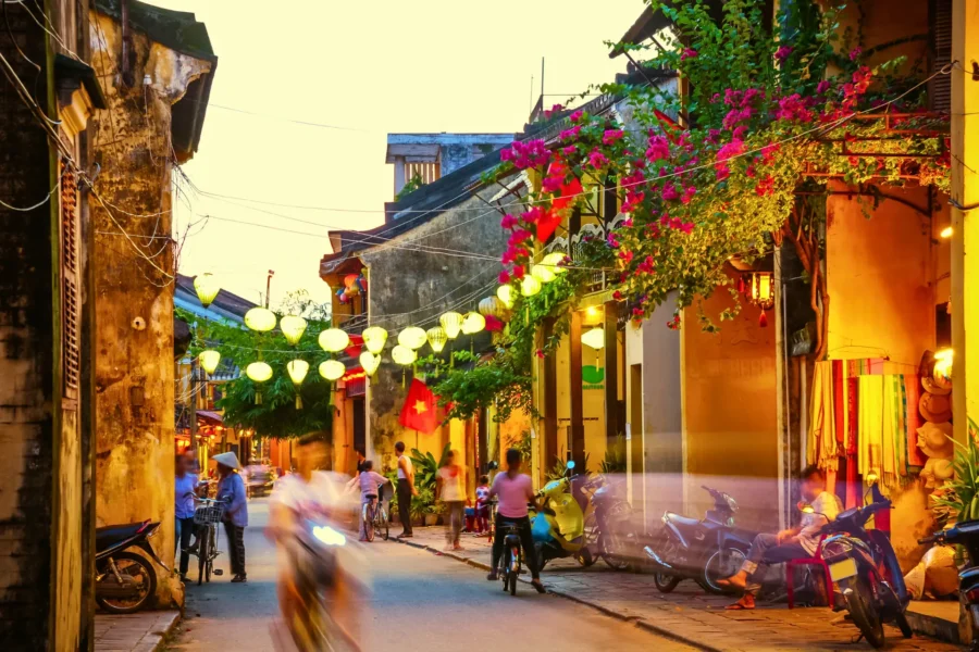 Aftenstemning i Hanoi's gader, Vietnam
