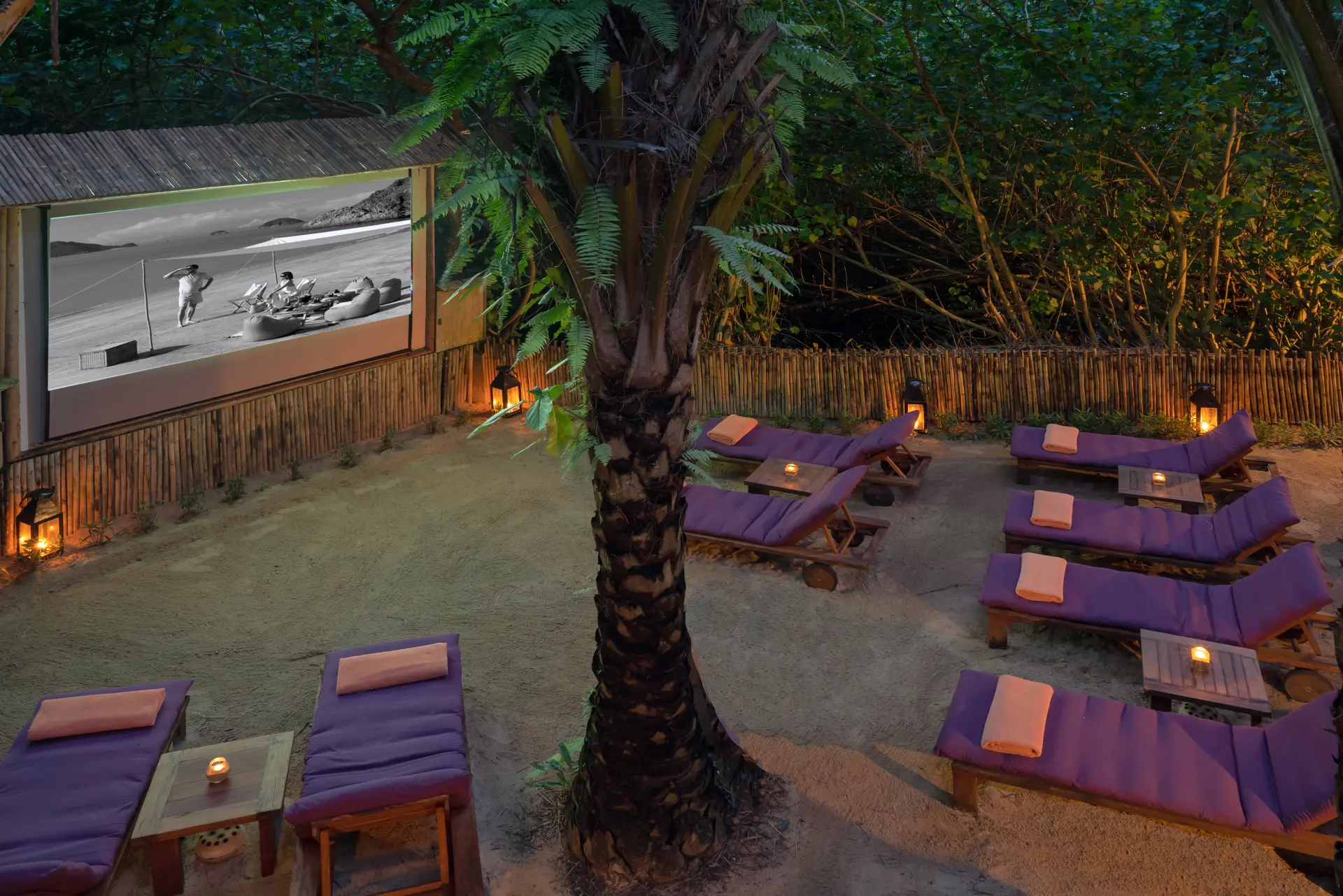 Jungle udendørs biograf på Six Senses Con Dao i Vietnam