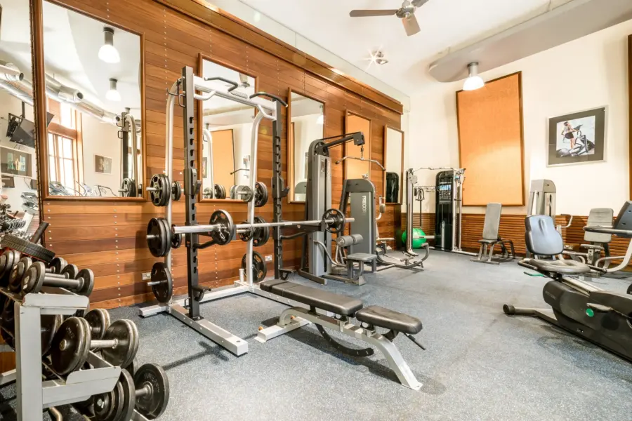 Gym Colombia Beach Resort, Cypern