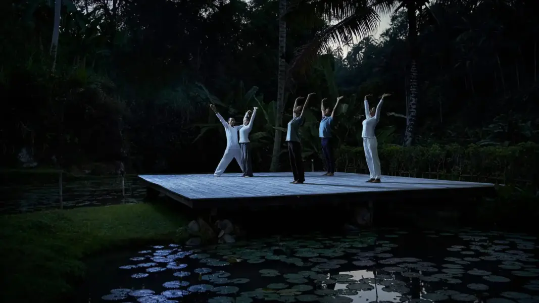 Full moon yoga på Four Seasons Sayan på Bali