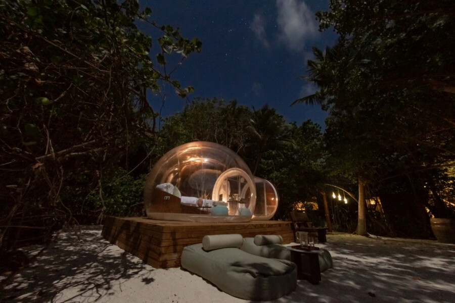 Glamping at night på Amilla Maldives på Maldiverne