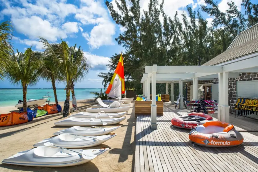 Dyrk alle former for vandsport på St Regis Le Morne, Mauritius