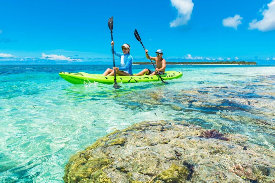 Kayaking på Alponse Island på Seychellerne
