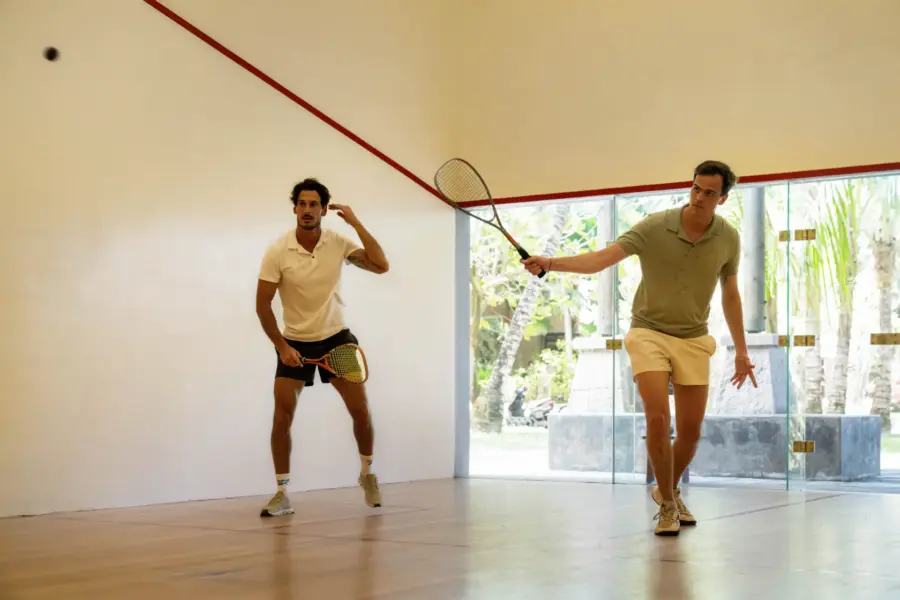 Spil squash på Constance Ephelia på Seychellerne