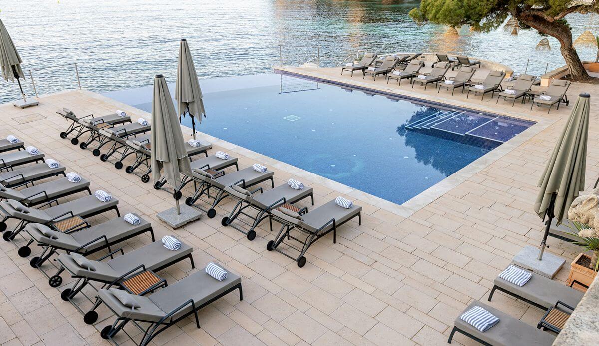 Poolområdet på Hospes Maricel & Spa, Mallorca