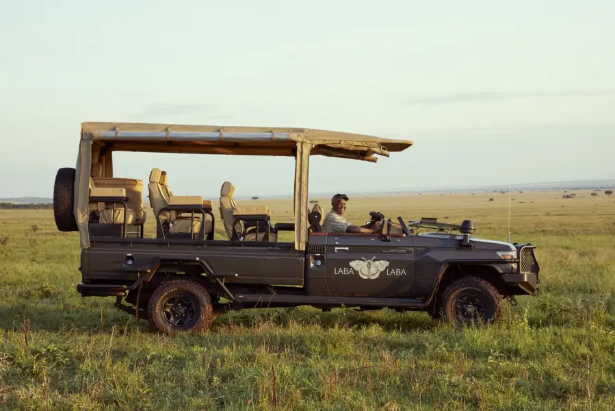 Safari jeep, Laba Jongomero, Tanzania