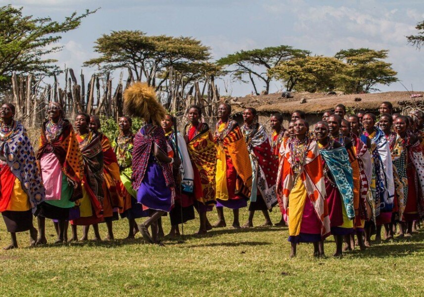 Besøg de lokale på Little Govenors Camp i Kenya