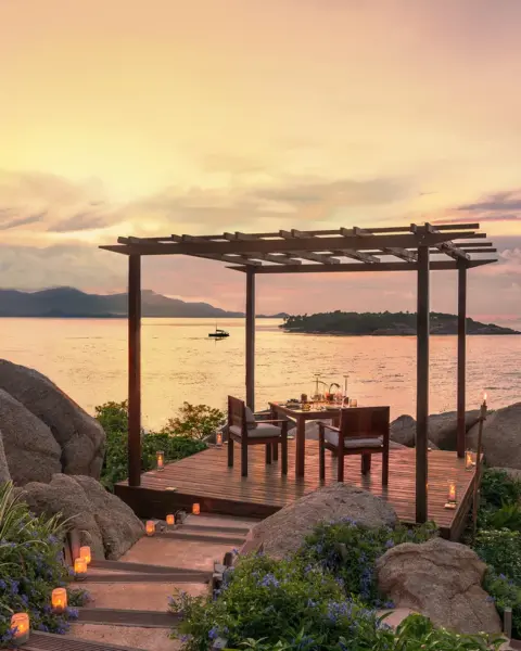 Middag ved havet på Six Senses Koh Samui i Thailand