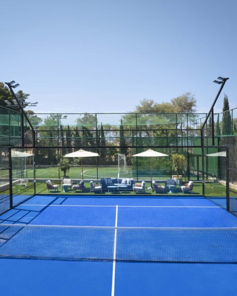 Prøv padel eller tennis under ferie på Four Seasons Astir Palace Hotel Athens, Grækenland