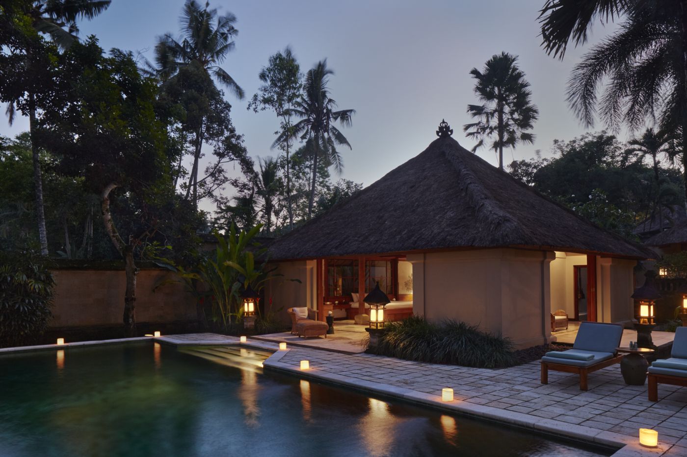 Amandari Suite om aftenen på Amandari, Bali