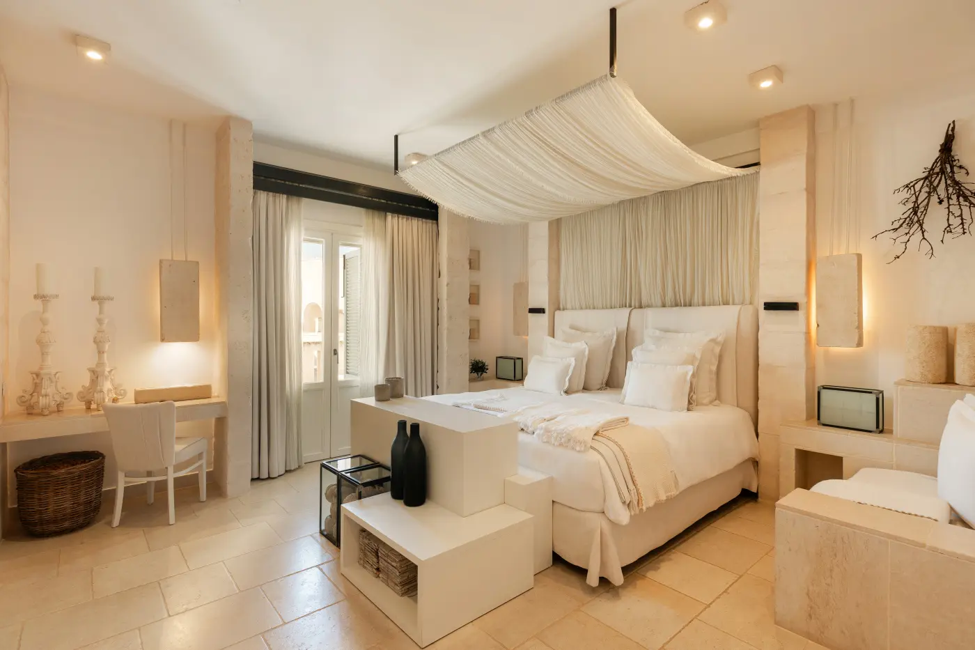 La Egnazia værelse i La Corte-området, Borgo Egnazia. Puglia, Italien