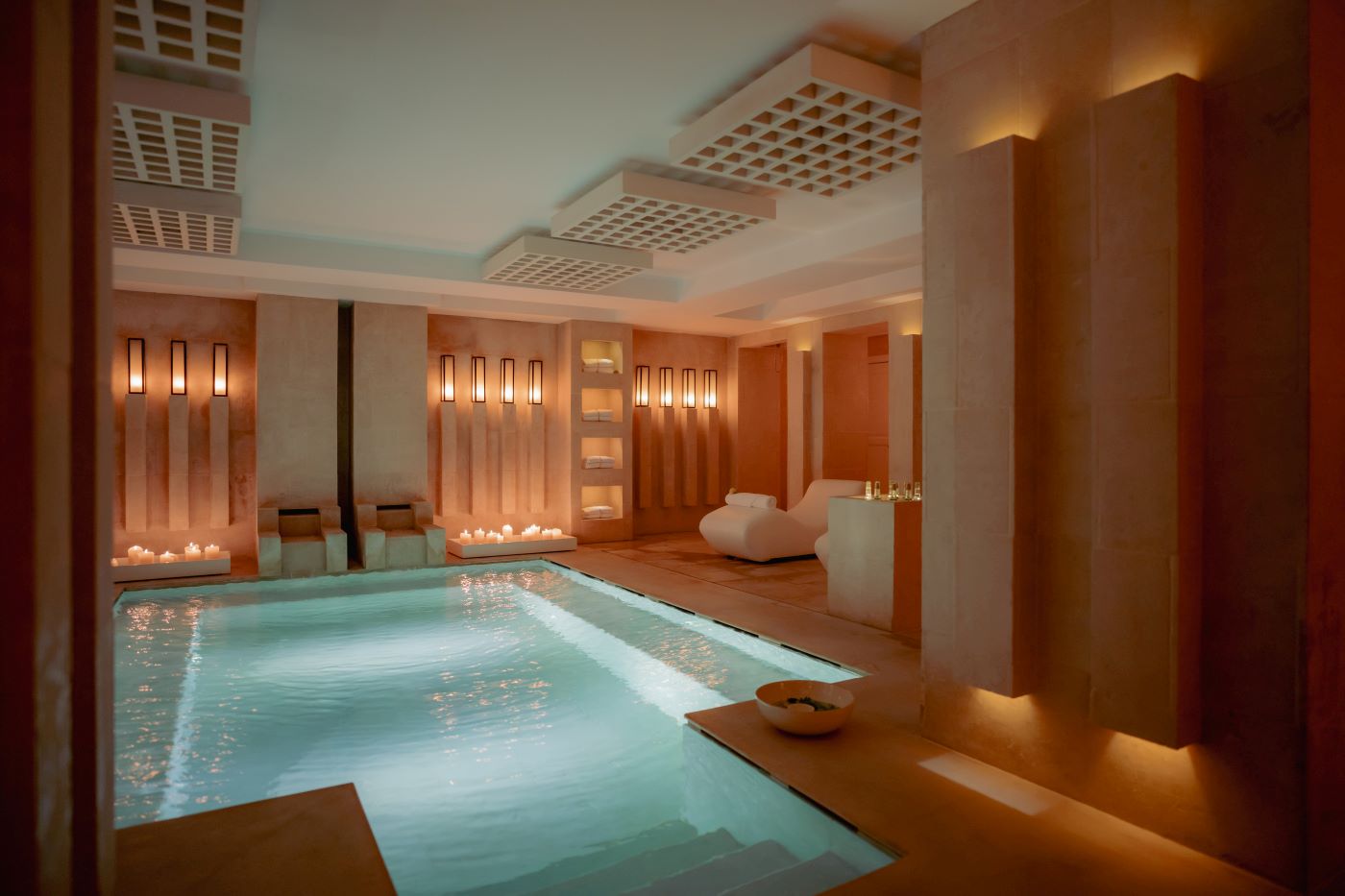 Indendørs pool i Vair Spa på Borgo Egnazia, Italien