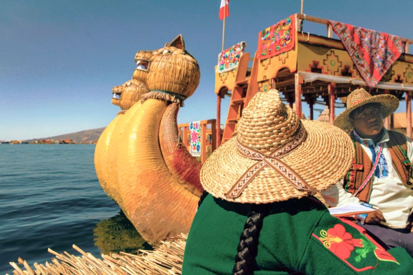 Oplev Uros, den flydende landsby i Peru med Andean Explorer, A Belmond Train