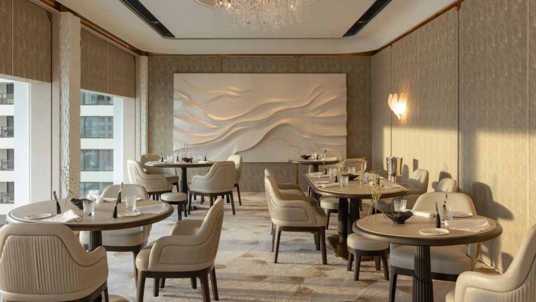 2-stjernet Michelin restaurant Le Normandie på Mandarin Oriental Bangkok, Thailand