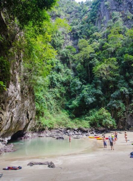 Oplev Emerald Cave under ferien på Pimalai Resort & Spa, Koh Lanta, Thailand