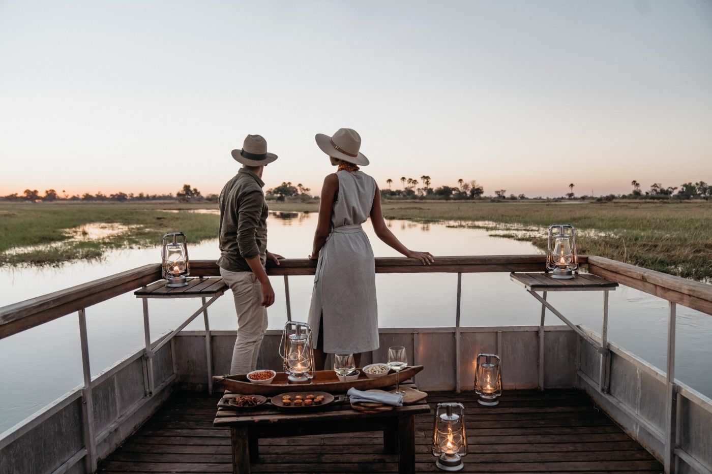 Sunset cruise for to på Eagle Island Lodge, a Belmond Safari, Botswana