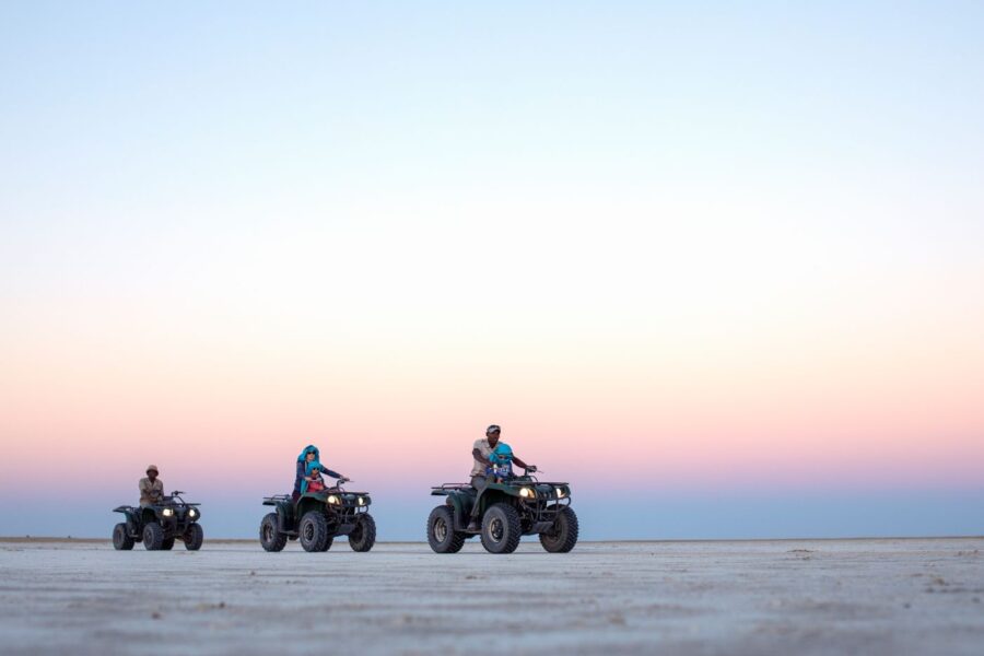 Udflugt på ATV, San Camp, Botswana