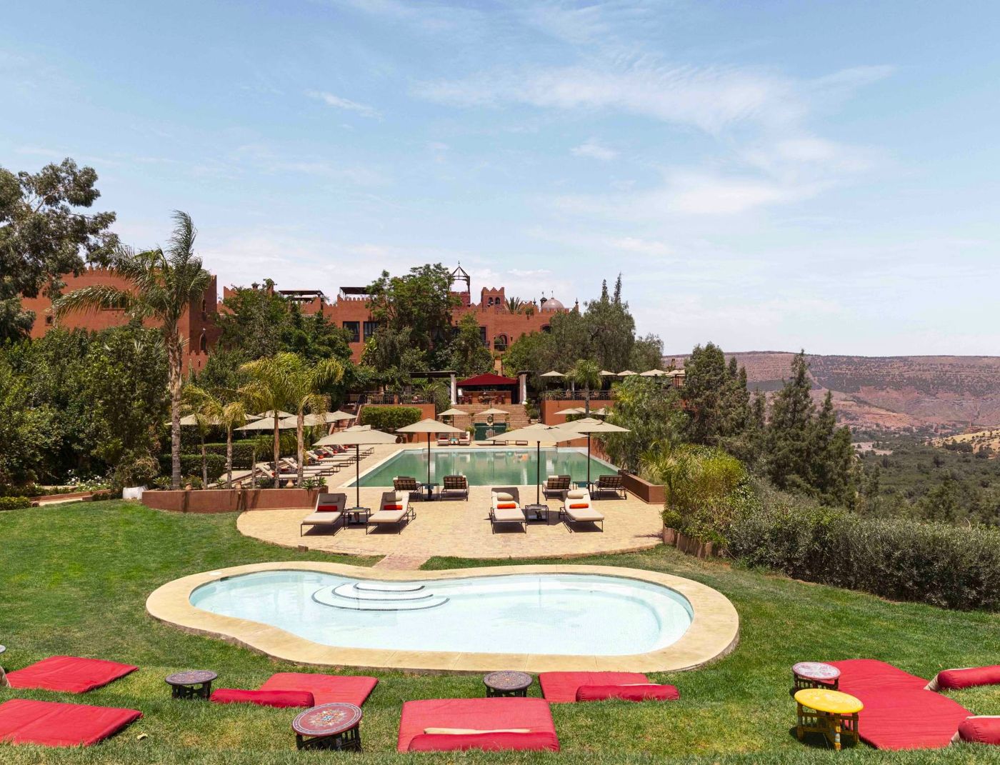 Pool og børnepool på Kasbah Tamadot, Marokko