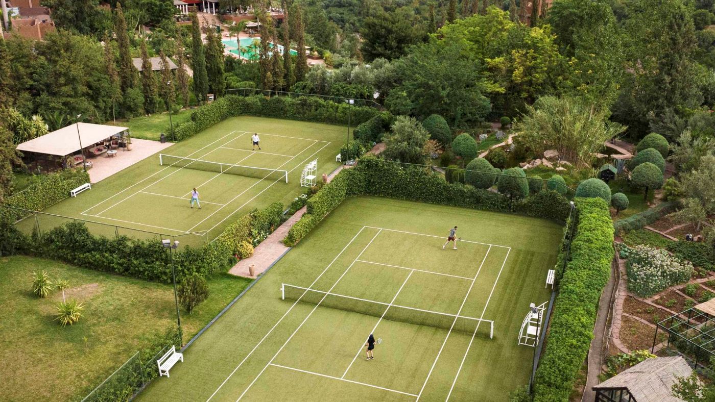 Tennisbaner på Kasbah Tamadot, Marokko