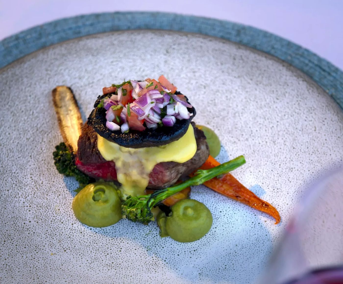 Nyd gastronomi på Atzaró Okavango Camp i Botswana, Afrika