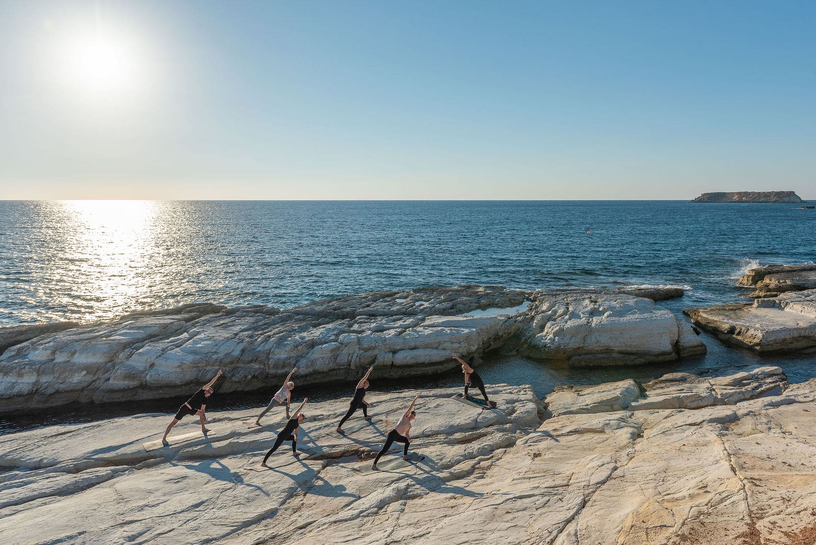 Yoga om morgenen på Cap St Georges Hotel & Resort, Cypern