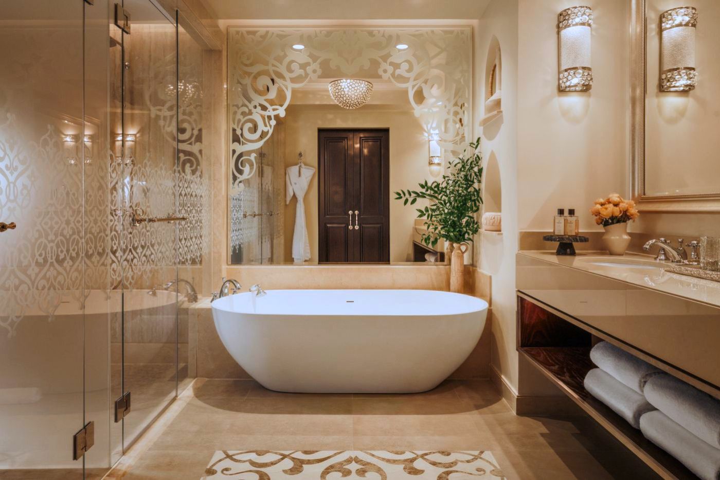 Badeværelset i en Executive Suite i Arabien Court på One&Only Royal Mirage, Dubai