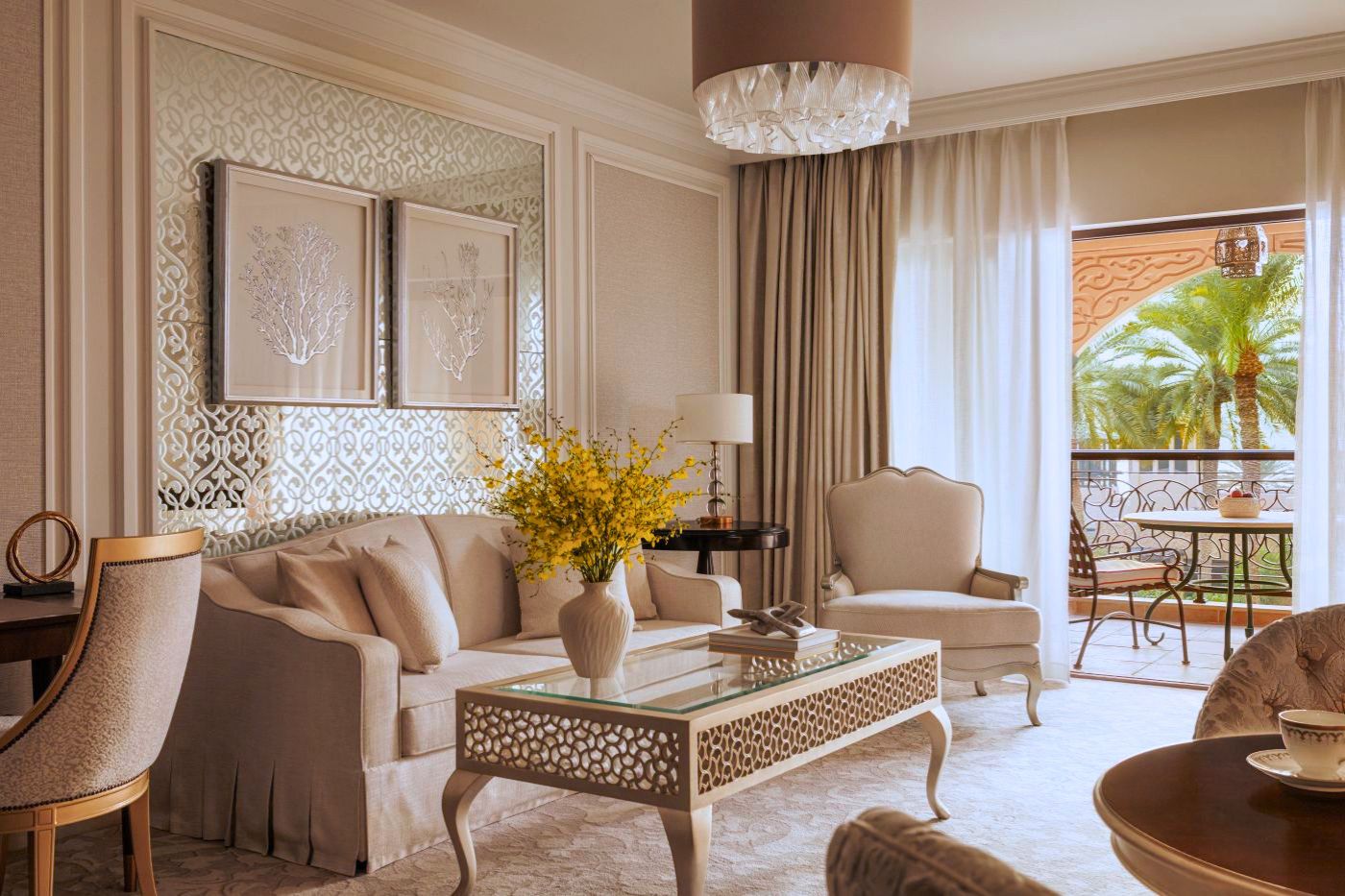 Stuen i en Executive Suite i Arabien Court på One&Only Royal Mirage, Dubai