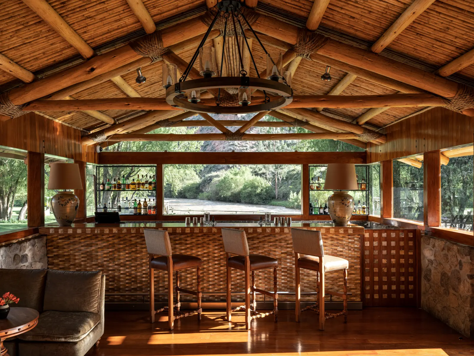 El Huerto Bar på Rio Sagrado, A Belmond Hotel, Peru