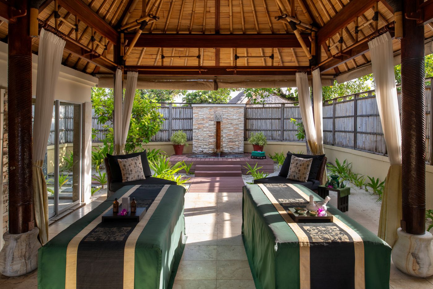 Maldiverne, Banyan Tree Vabbinfaru, behandlingsrum i spa'en