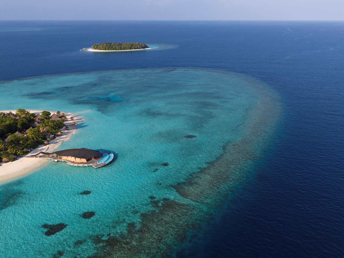 Maldiverne, Banyan Tree Vabbinfaru, droneskud af revet